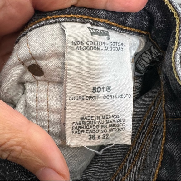 Levi's 501 Straight Leg Button Fly Jeans Size 38x32 - Picture 9 of 9